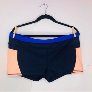 Athleta women’s workout shorts XL